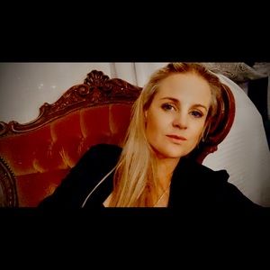 Meet your Posher, Carly